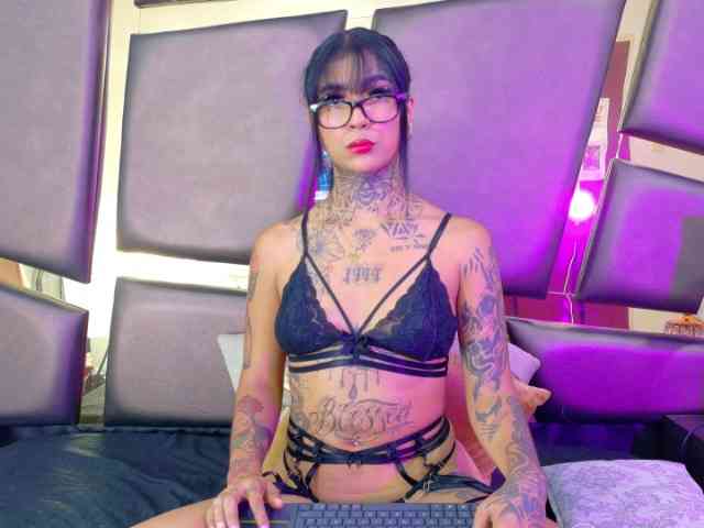 EmilieeLake webcam