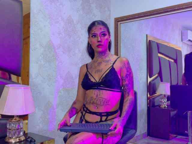 EmilieeLake EmilieeLake