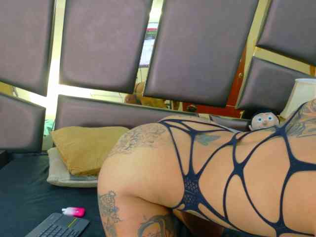 EmilieeLake webcam