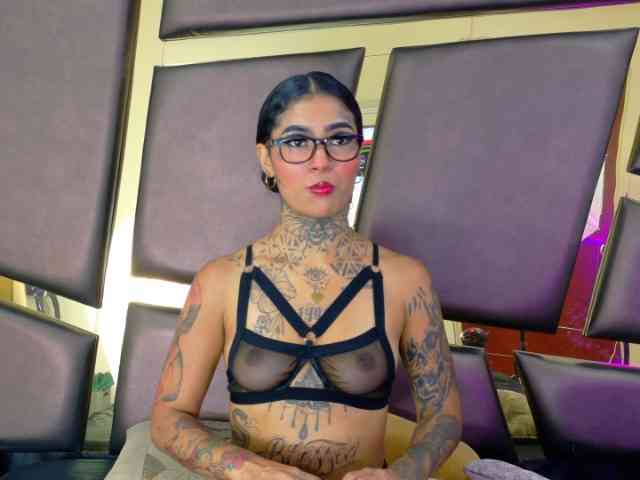 EmilieeLake webcam