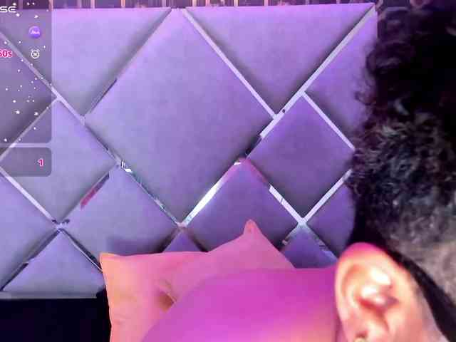 SkylerMoon webcam