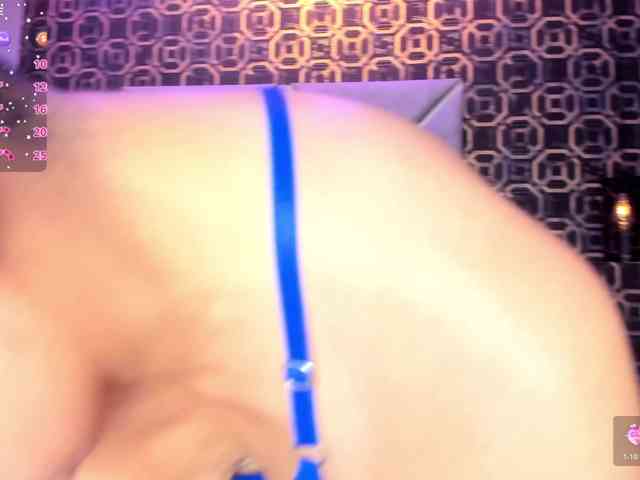 SkylerMoon webcam