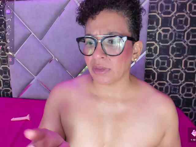 SkylerMoon webcam