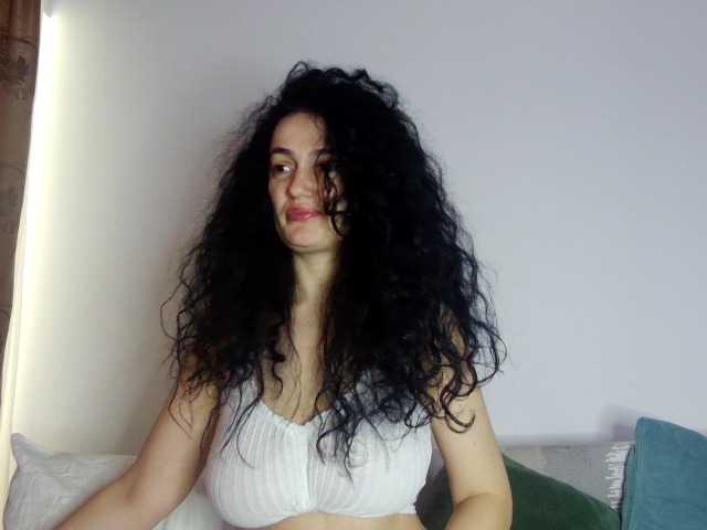 JadeLure from BongaCams