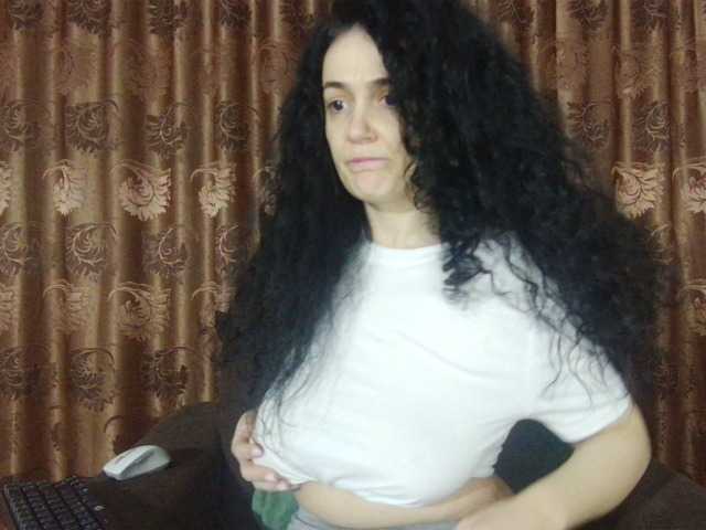 JadeLure's BongaCams show and profile