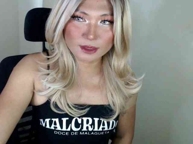 Elizabethfucker6... Live Webcam on BongaCams