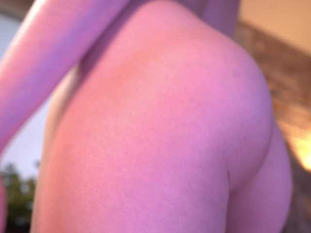 favdream's BongaCams show and profile