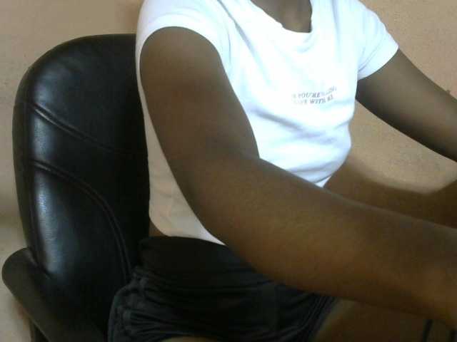 Cathalia3105's BongaCams show and profile