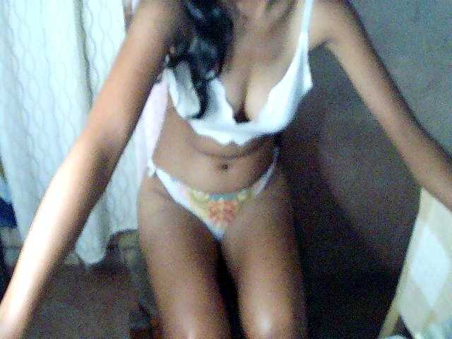 Cathalia3105's BongaCams show and profile