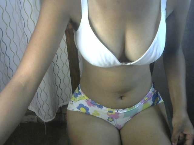 Cathalia3105's BongaCams show and profile