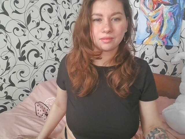 YourEmilie's BongaCams show and profile