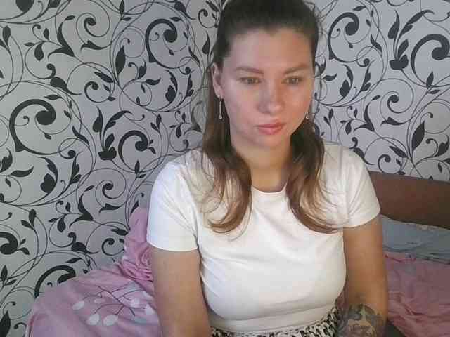 YourEmilie webcam