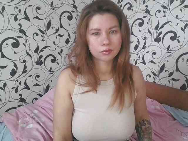 YourEmilie webcam