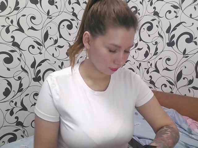 YourEmilie webcam