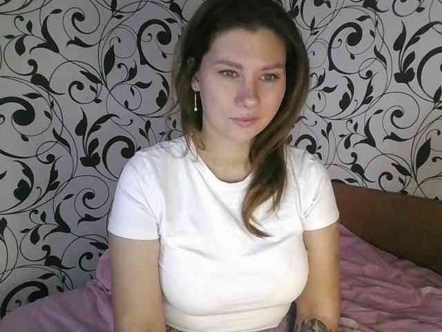 YourEmilie webcam