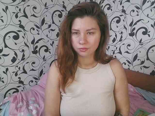 YourEmilie webcam