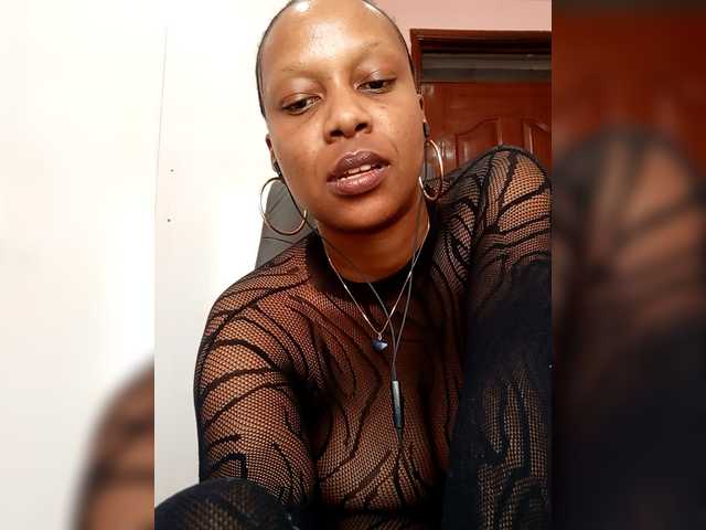 CandyLove – webcam model profile photo