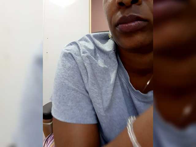 CandyLove's BongaCams show and profile