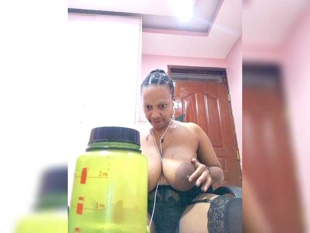 CandyLove's BongaCams show and profile