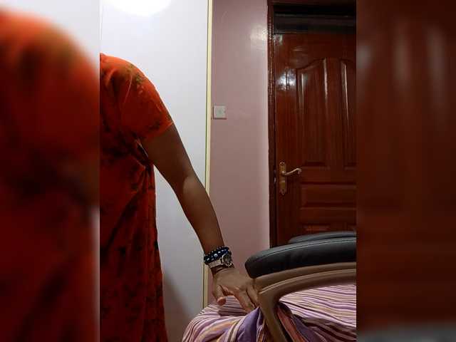 CandyLove's BongaCams show and profile