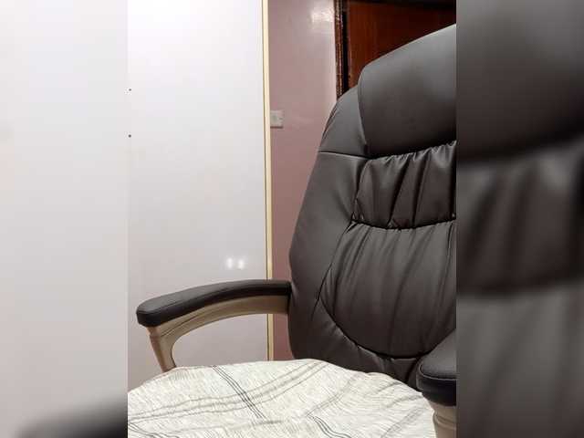 CandyLove's BongaCams show and profile