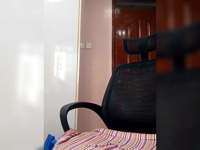 CandyLove webcam bongacams model stream image