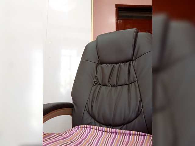 CandyLove's BongaCams show and profile