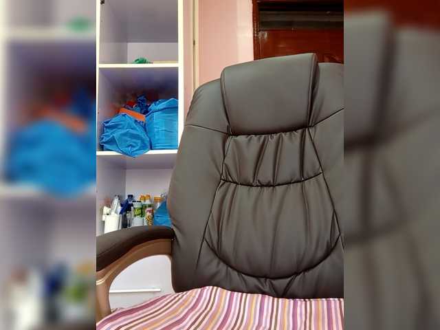 CandyLove's BongaCams show and profile