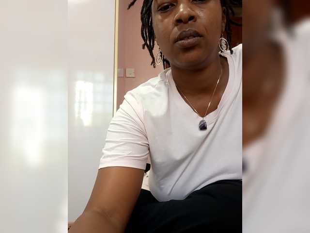 CandyLove webcam bongacams model stream image