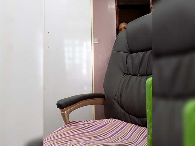 CandyLove's BongaCams show and profile