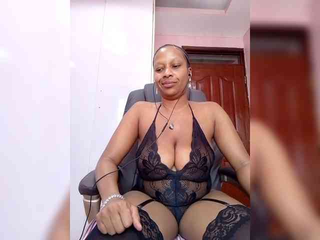 CandyLove Live Webcam on BongaCams