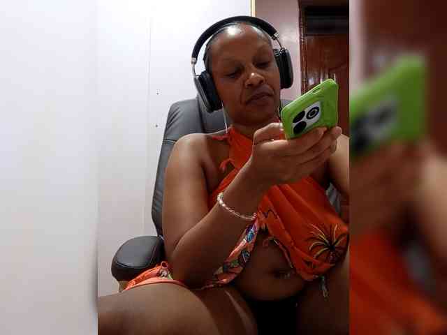 CandyLove Live Webcam on BongaCams