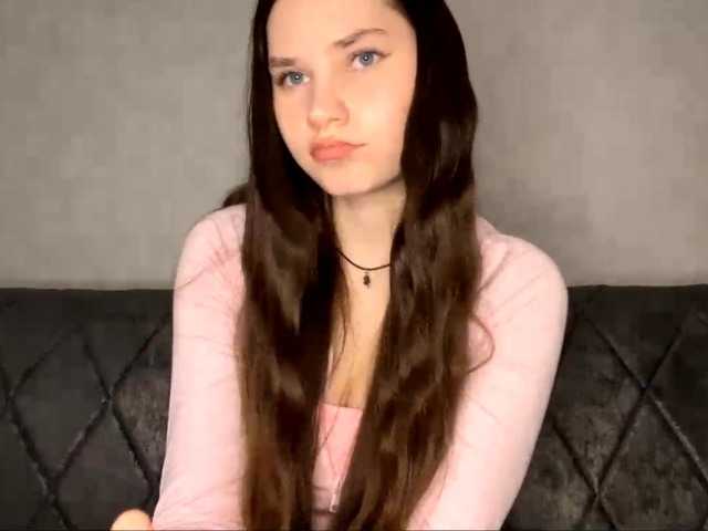 ElinOroz – webcam model profile photo