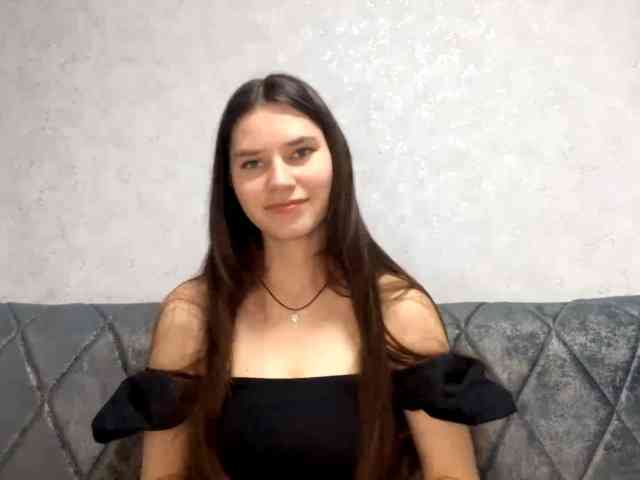 ElinOroz webcam