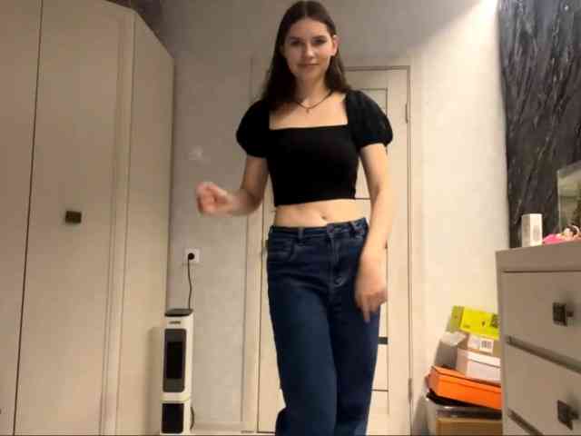 ElinOroz webcam