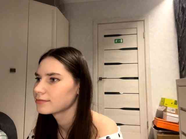 ElinOroz webcam