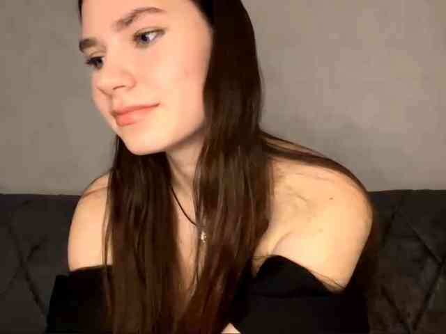 ElinOroz webcam