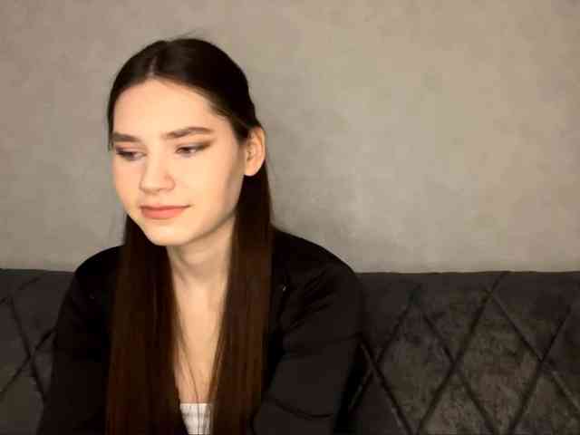 ElinOroz webcam