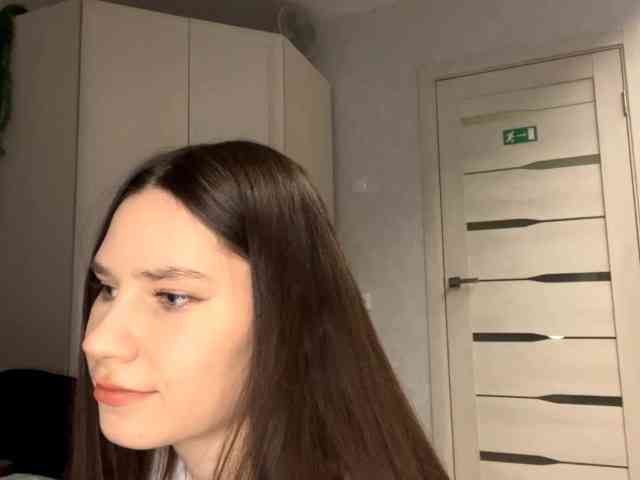 ElinOroz webcam