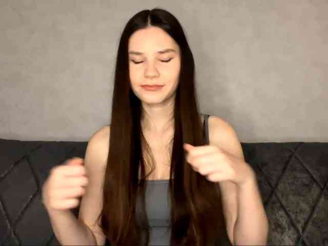 ElinOroz webcam