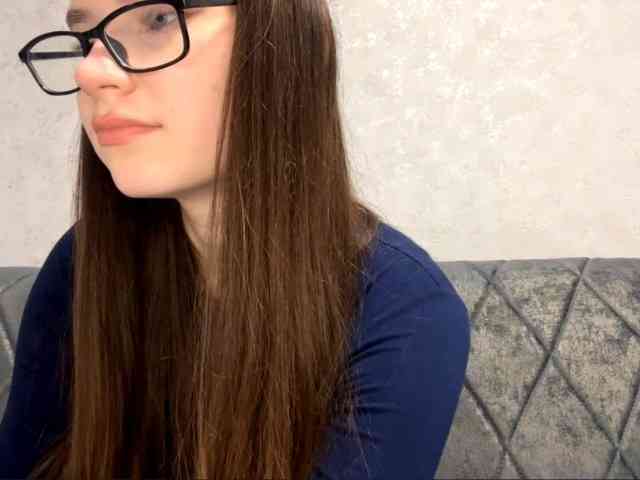 ElinOroz webcam