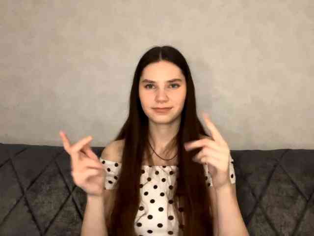 ElinOroz webcam