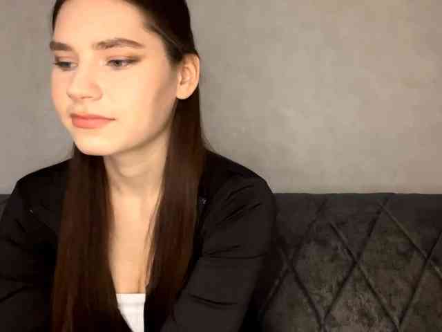 ElinOroz webcam