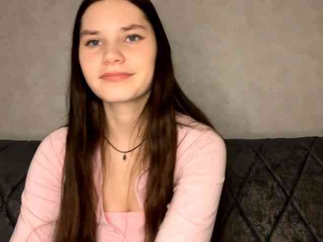 ElinOroz webcam