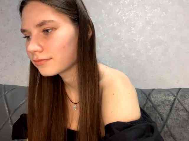 ElinOroz webcam