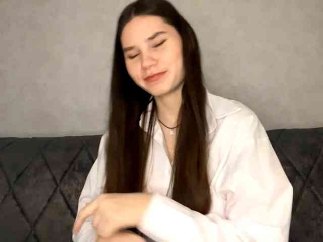 ElinOroz webcam