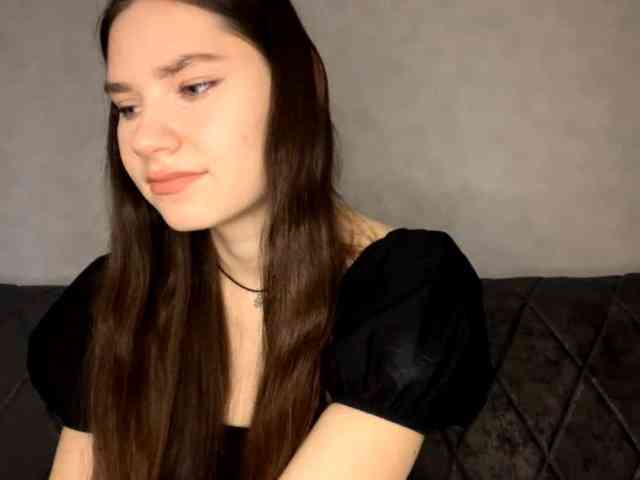 ElinOroz webcam