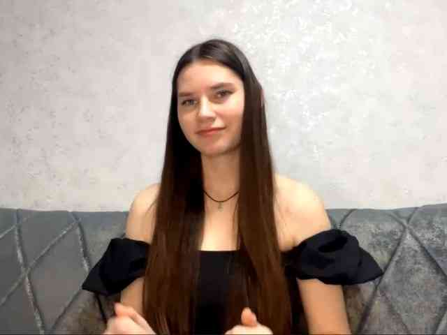 ElinOroz webcam