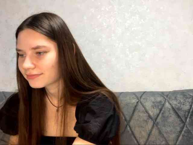 ElinOroz webcam
