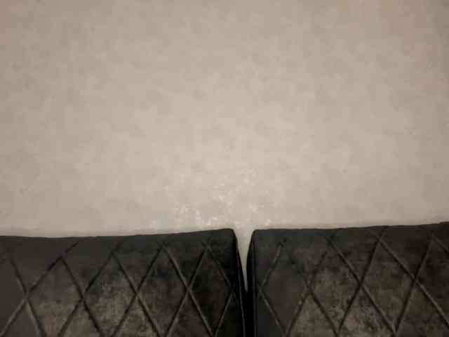 ElinOroz webcam